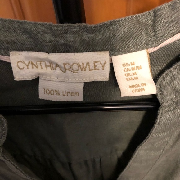 Green romper - Picture 2 of 2